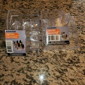 2 plastic organizers